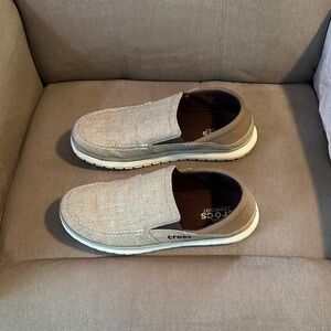 CROCS Men's Santa Cruz Slip-On, size 10